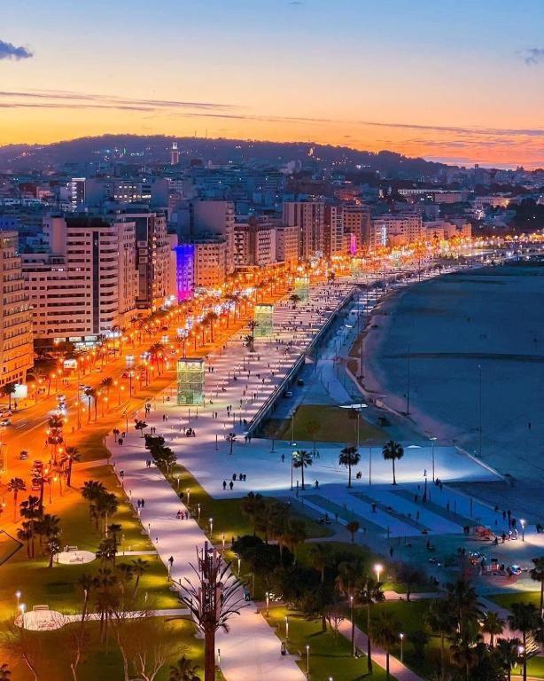Incroyable Appartement A Playa Enface Cafe Sky 17 Tanger Extérieur photo