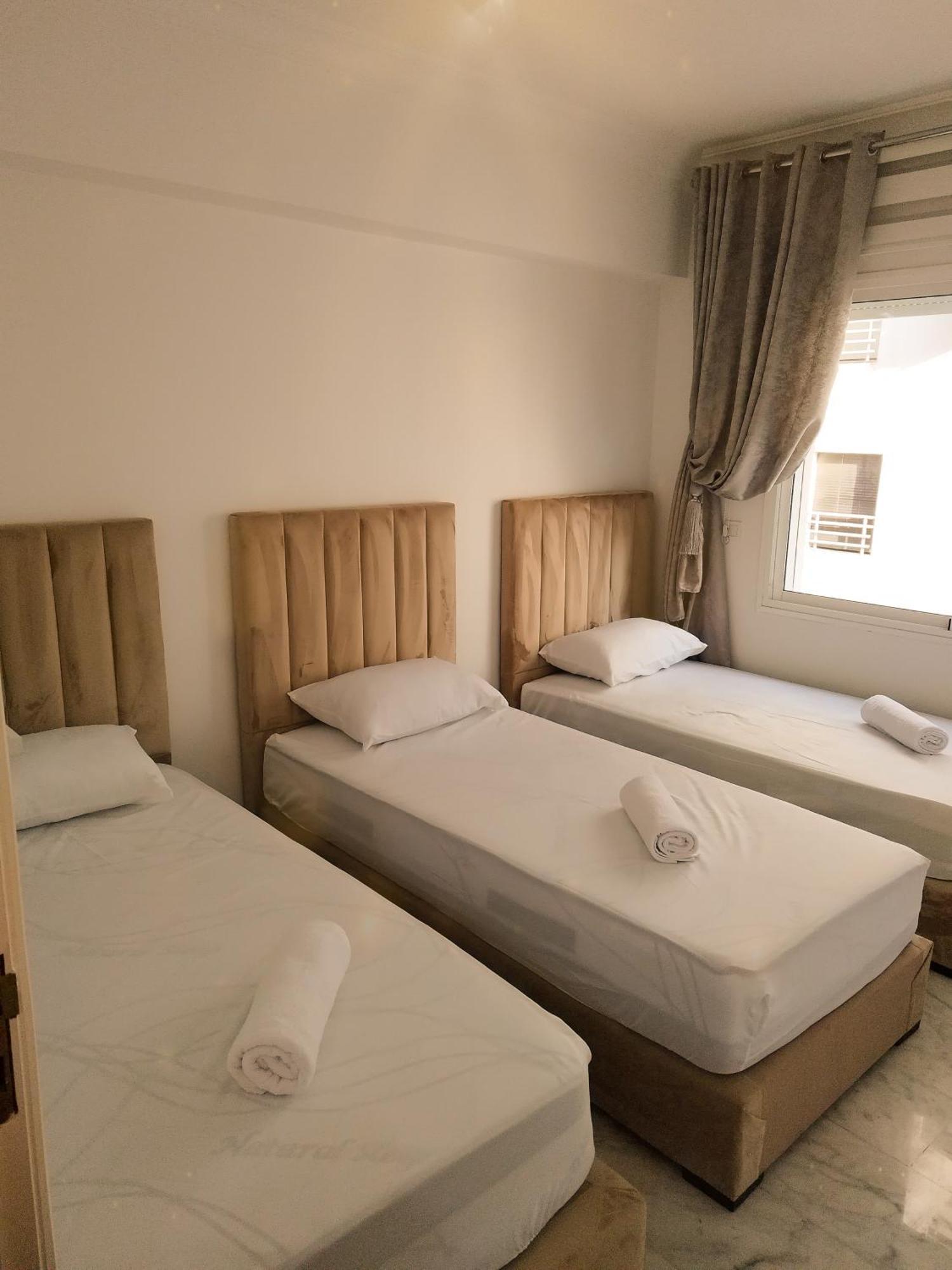 Incroyable Appartement A Playa Enface Cafe Sky 17 Tanger Extérieur photo