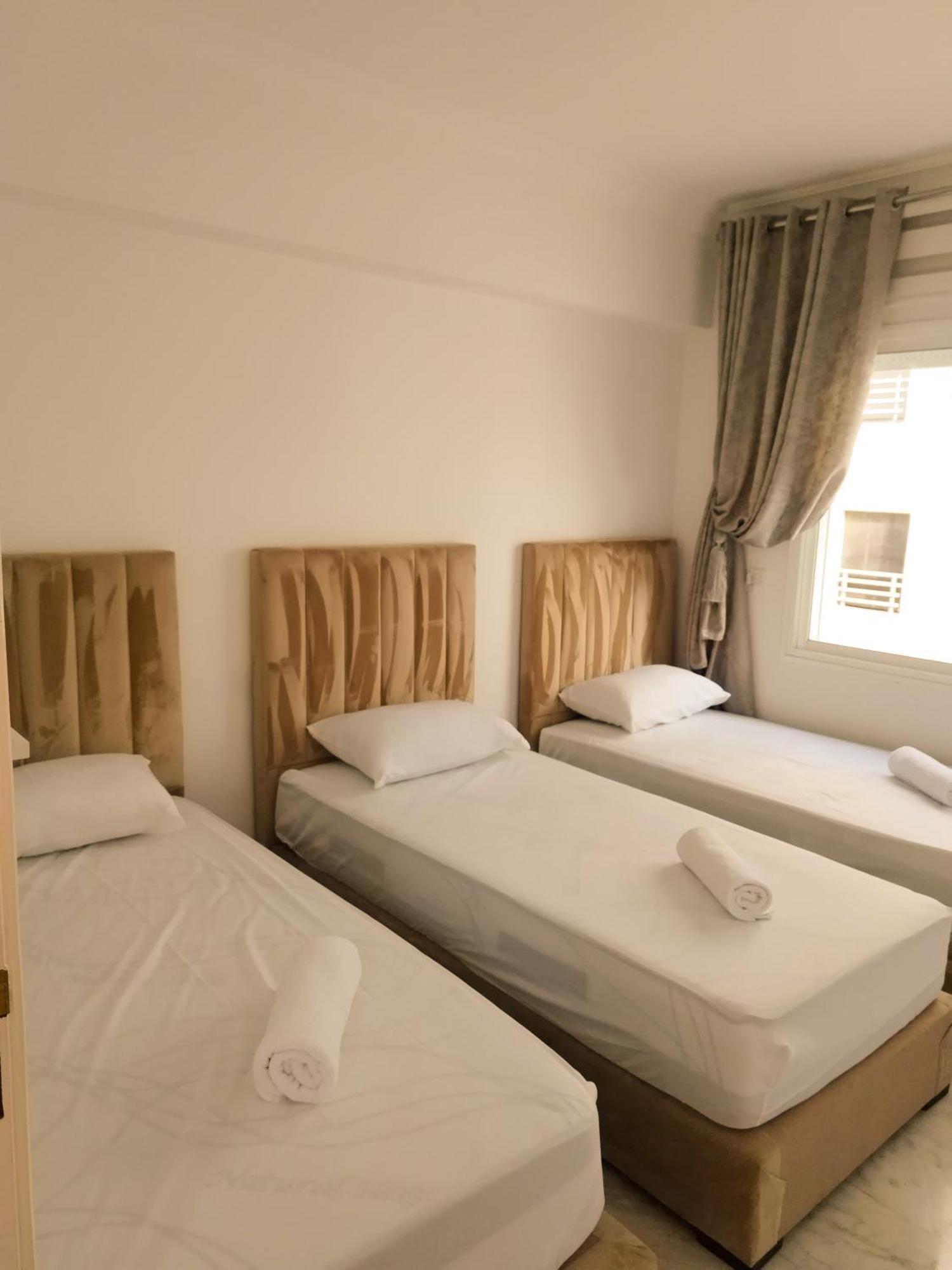 Incroyable Appartement A Playa Enface Cafe Sky 17 Tanger Extérieur photo